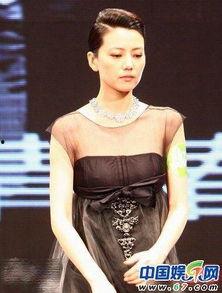 秦岚凸点照片,揭秘娱乐圈隐私风波